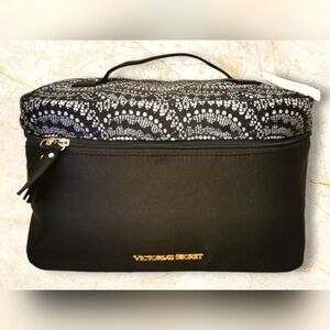 ($70) NWT Victoria's Secret Lingerie Bag + BONUS Zipper Pouch